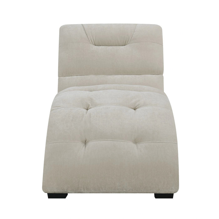 Dominick Chaise in Amigo