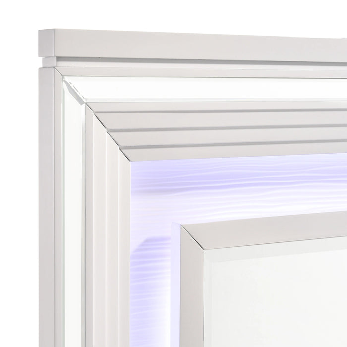 Twenty Nine Storage Bedroom Set in White