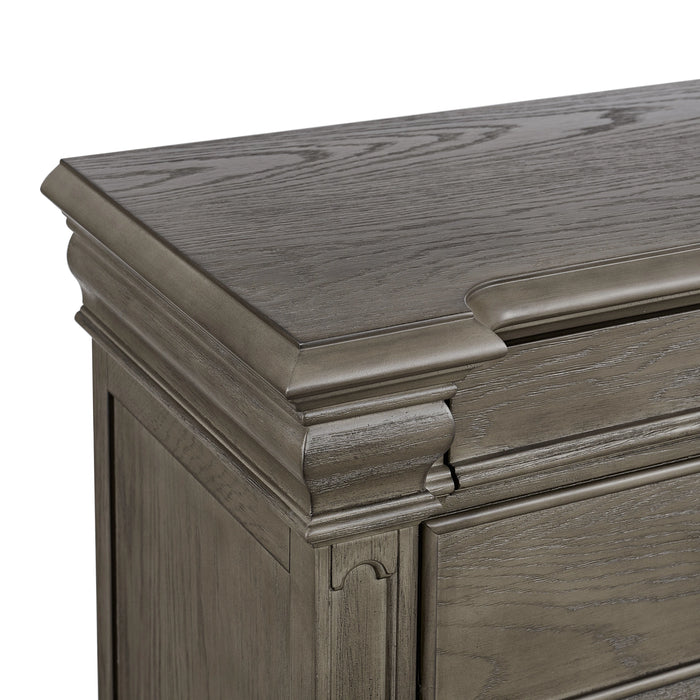 Kings Court 10-Drawer Dresser
