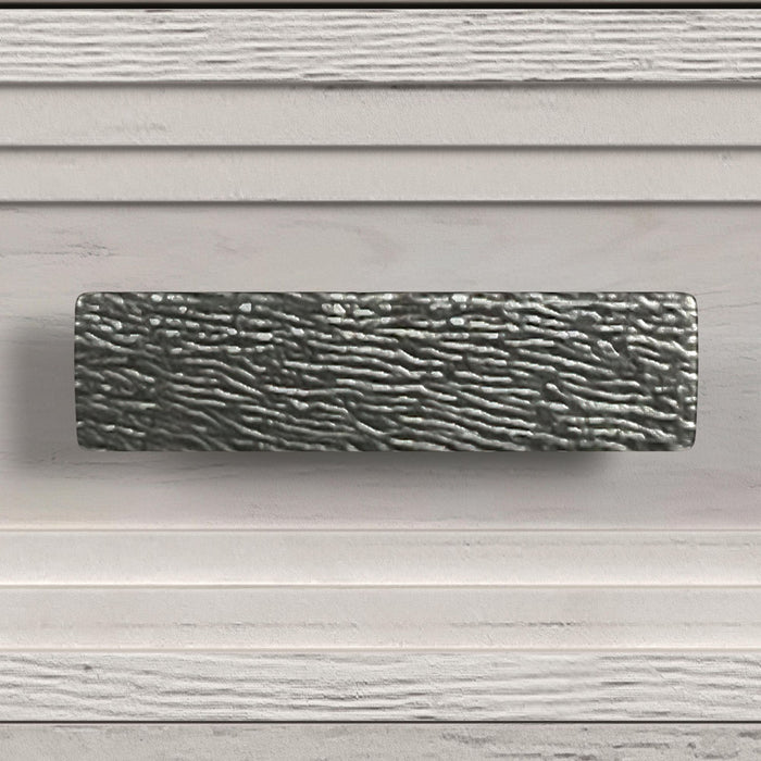 Avalanche 8-Drawer Dresser in Antique White