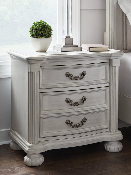 Montelaine Nightstand