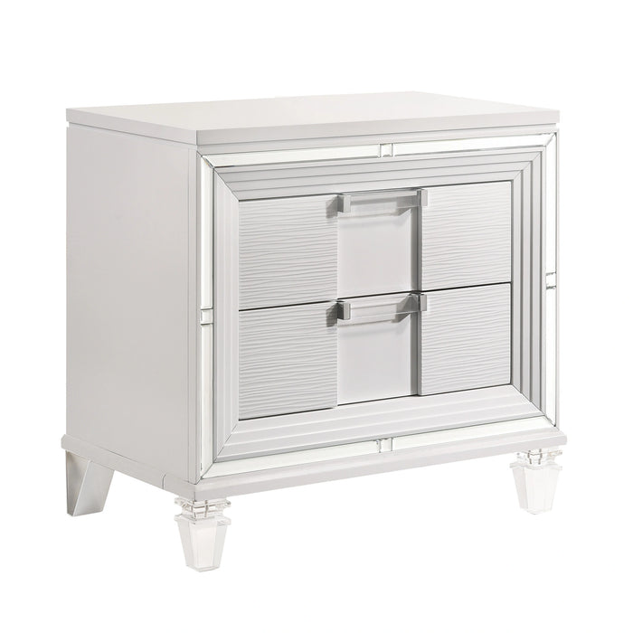 Twenty Nine Storage Bedroom Set in White