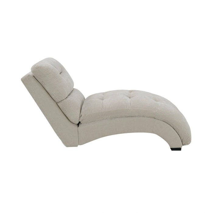 Dominick Chaise in Amigo